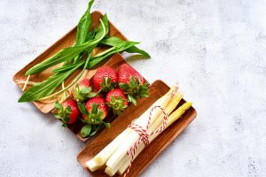 asparagus, strawberries, bear's garlic